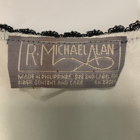 Vintage Ivory‎ with Black Lace Slipdress - Picture 2 of 8